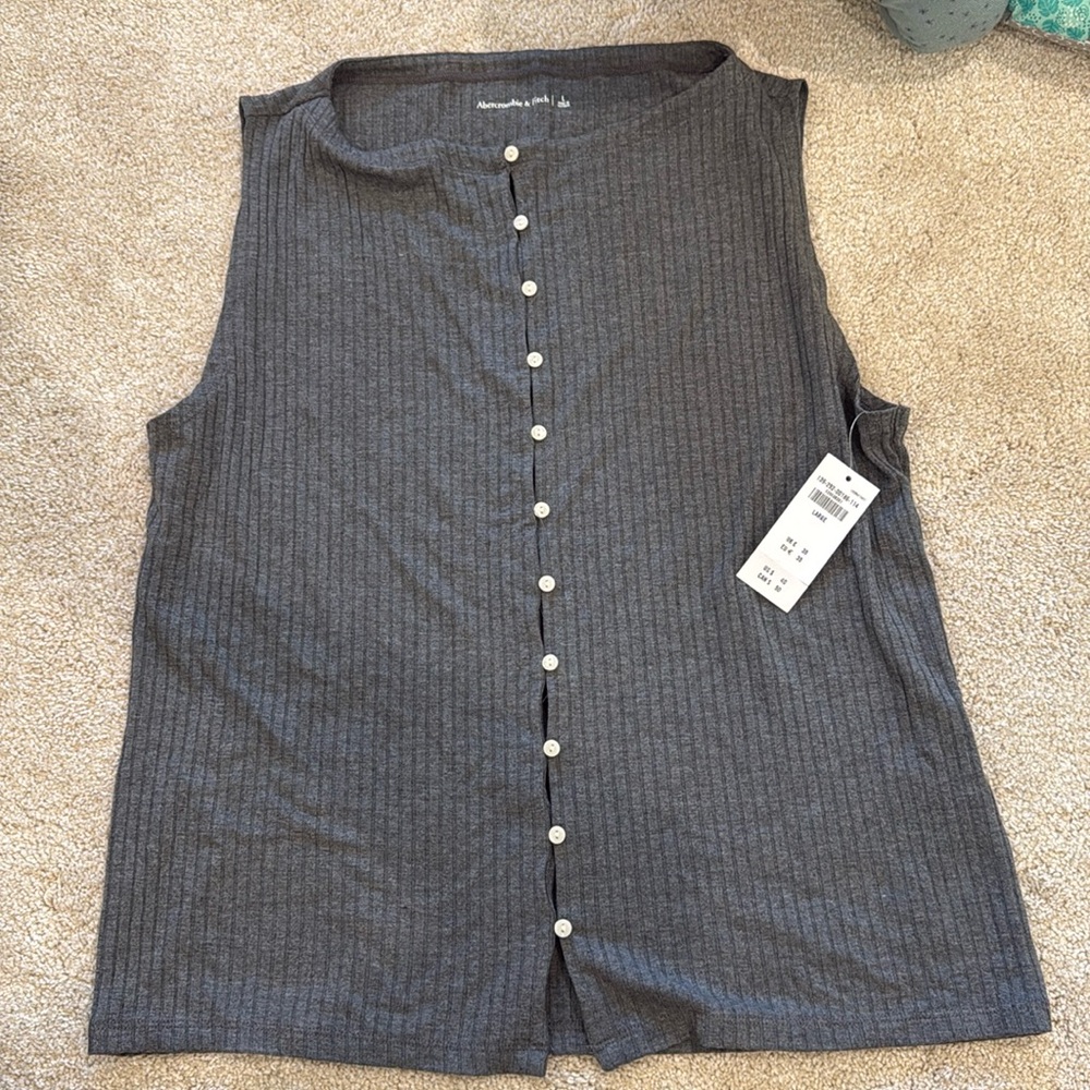 A&F Button-front Tank Size L